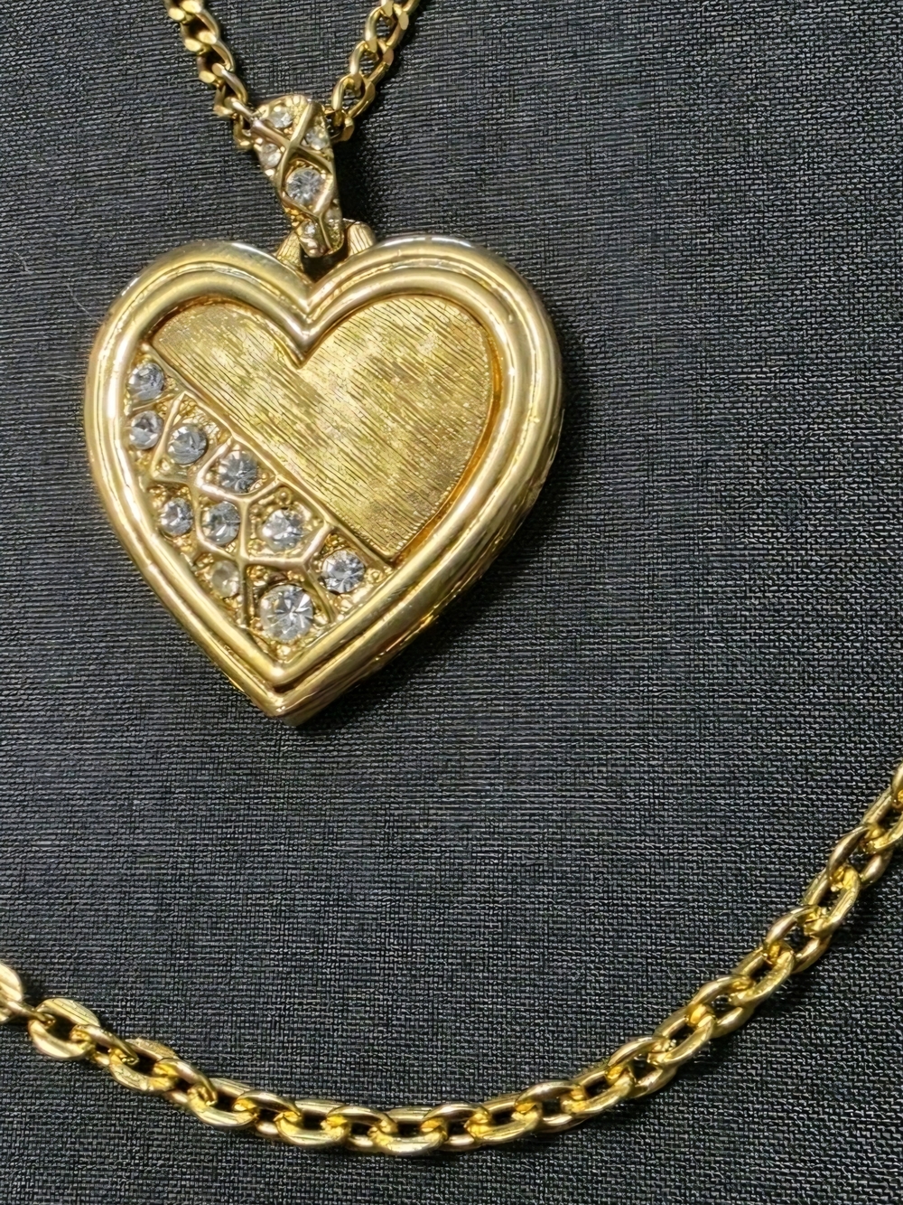 Estate Gold-Tone Heart Pendant Necklace - Item 240